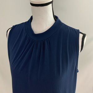 Banana Republic Size Medium Sleeveless Darted